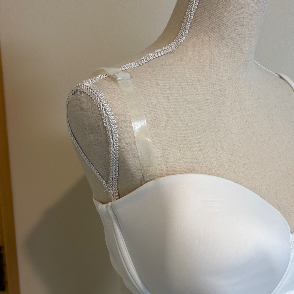 Cache 5-Way Convertible & Strapless Bra - Picture 6 of 14